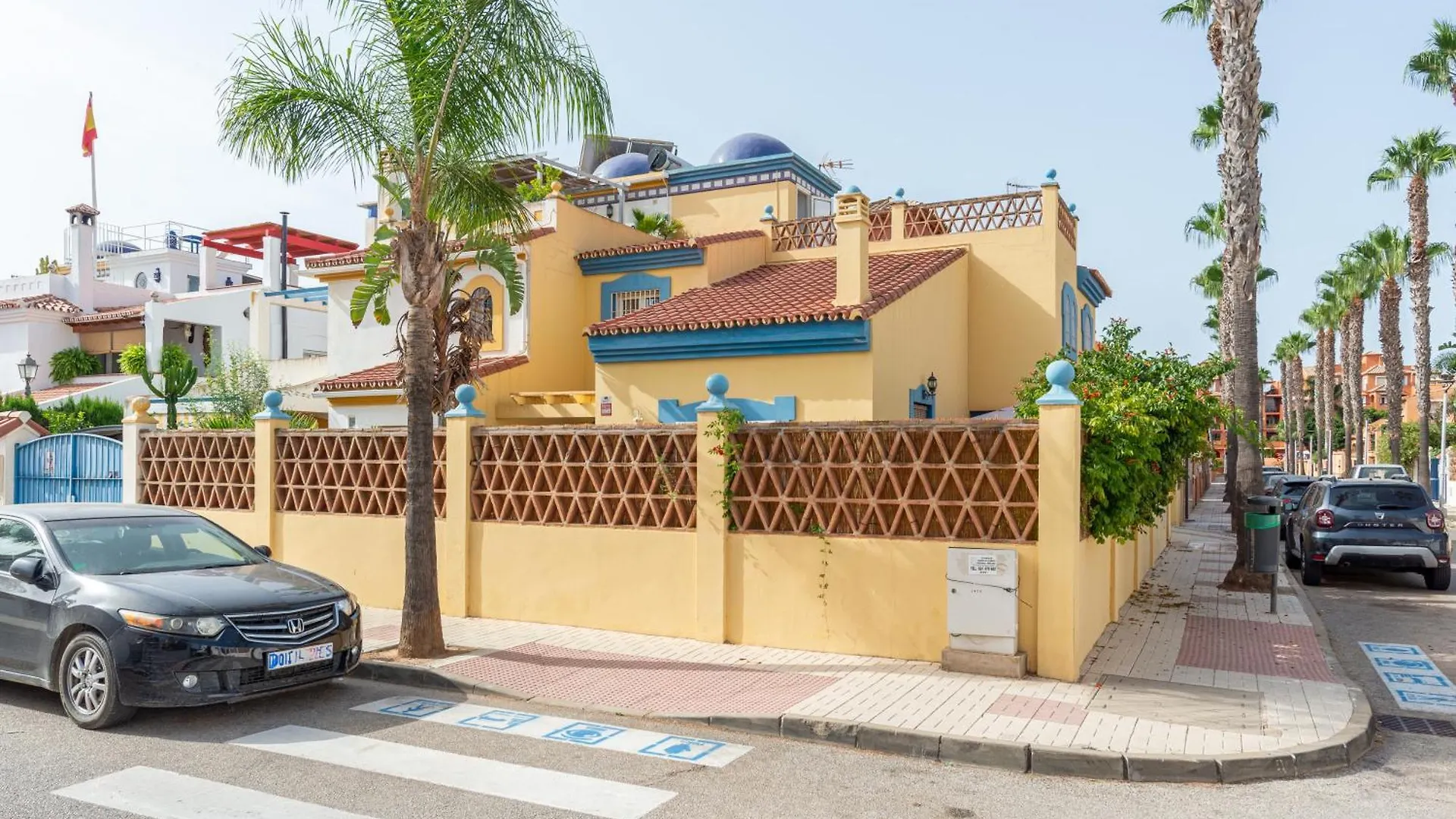 Villa Valentina - Renovated On Los Alamos Beach Torremolinos 0*,  Spanien
